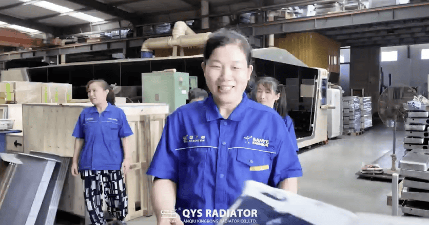 The new aprons are ready. This is a perk from QYS Radiator Factory for everyone, and it is also our new “battle uniform” as we work together. It will bear witness to our efforts and struggles in the factory. We hope everyone will put on the aprons, stay motivated, create more value in their work, and work together for a better tomorrow.