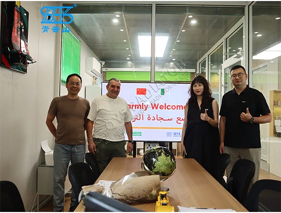 August 31! Algerian clients visited our QYS  Radiator factory for an inspection.