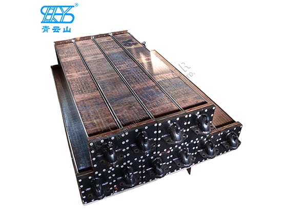 Customized copper radiator coresfor internalcombustion engines oftube-and-belt rail transportation train trains