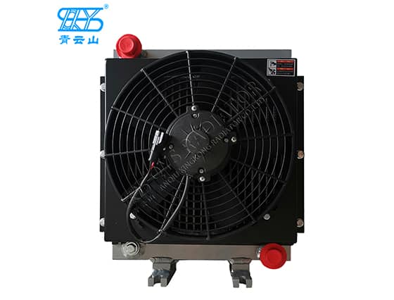 板翅式散热器用于徐工吊车